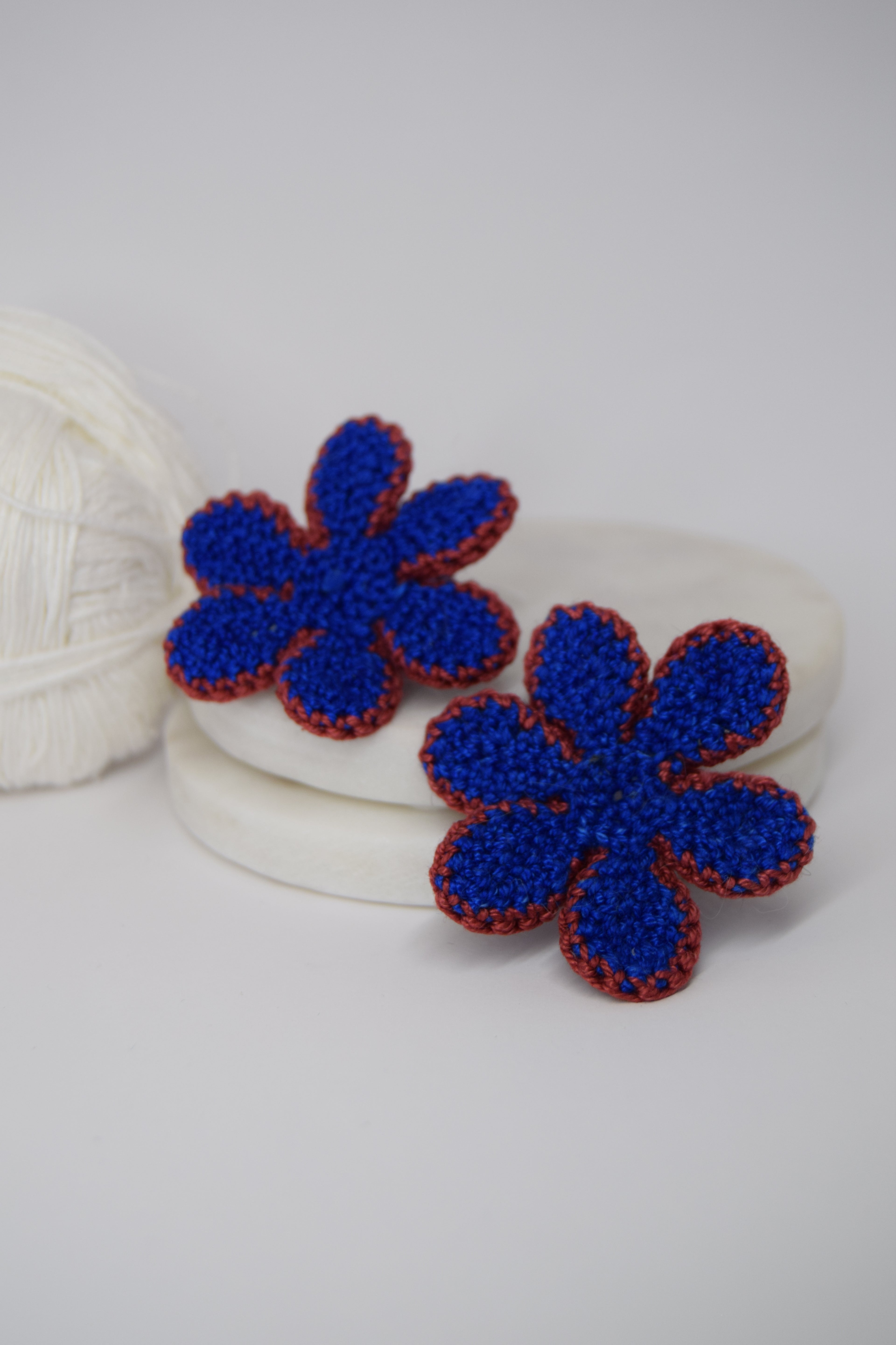 brincos bloom mirtilo